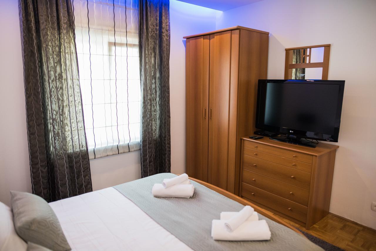 Lct Blue Lions Apartments โปดสตรานา ภายนอก รูปภาพ