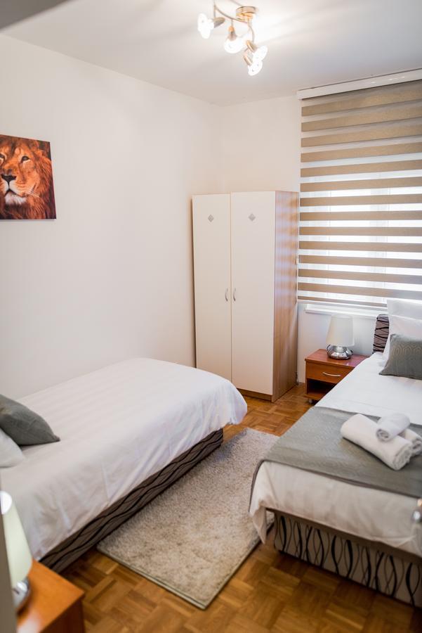 Lct Blue Lions Apartments โปดสตรานา ภายนอก รูปภาพ