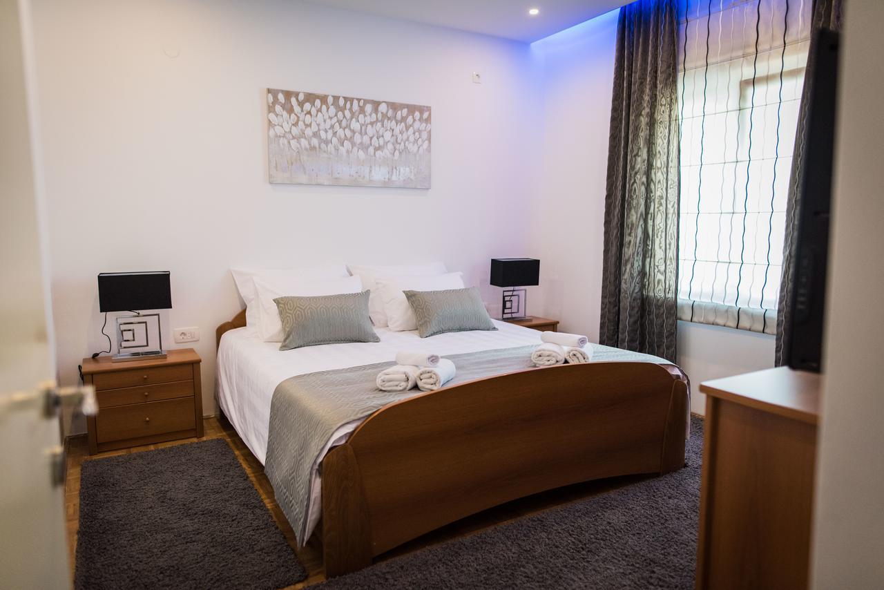 Lct Blue Lions Apartments โปดสตรานา ภายนอก รูปภาพ