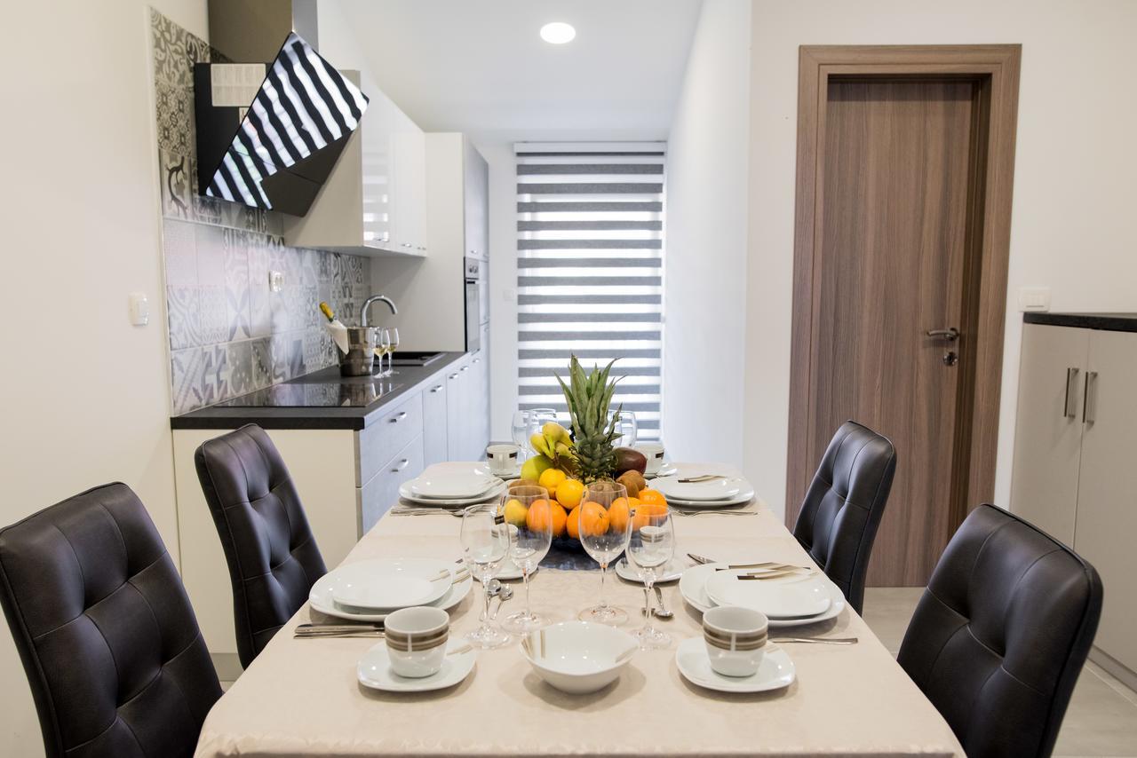 Lct Blue Lions Apartments โปดสตรานา ภายนอก รูปภาพ