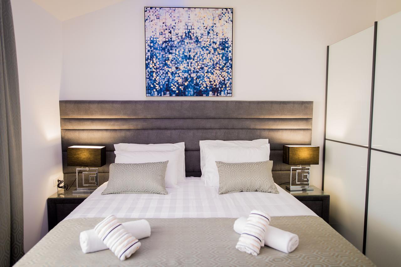 Lct Blue Lions Apartments โปดสตรานา ภายนอก รูปภาพ