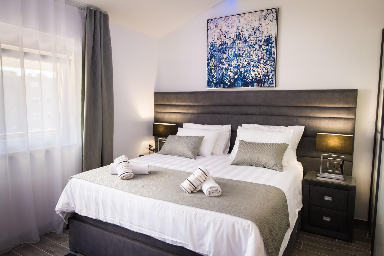 Lct Blue Lions Apartments โปดสตรานา ภายนอก รูปภาพ